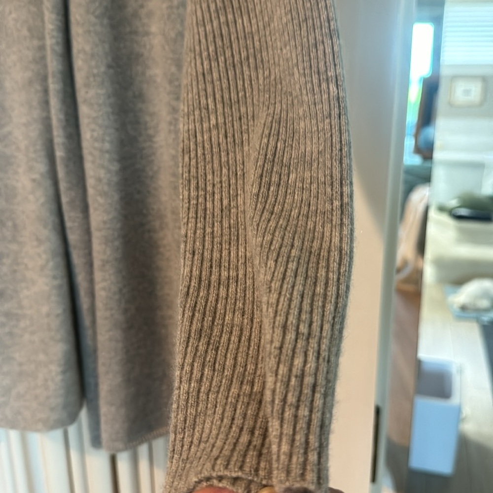 Cashmere sweater - Picture 4 of 7